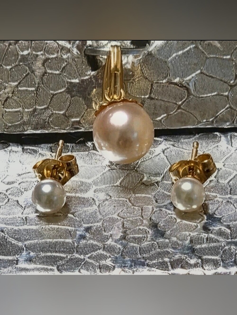 14K Solid Gold Classic Coordinated Set of Cultured Pearls Jewelry